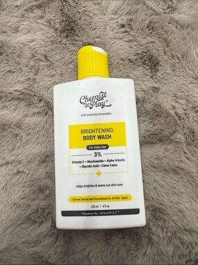 Chemist at Play Brightening Body Wash for daily use